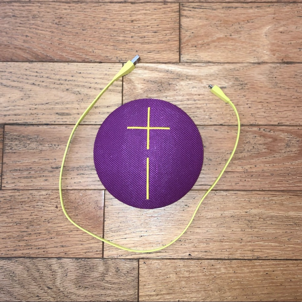 COPY - UE WONDERBOOM Roll speaker